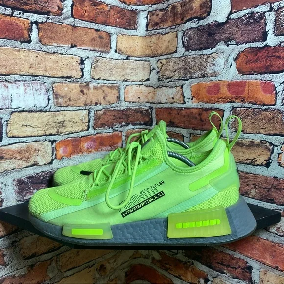 Adidas nmd r1 spectoo signal neon green